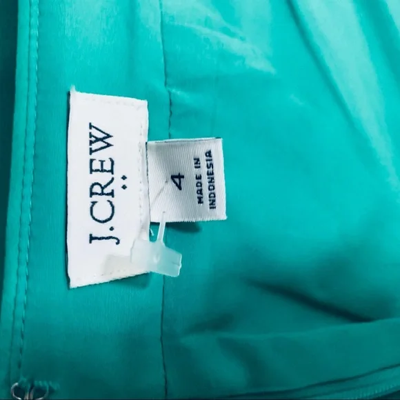 NWOT J. Crew Avocado Green Scalloped Hem Midi Pencil Skirt | 4 - Picture 5 of 6